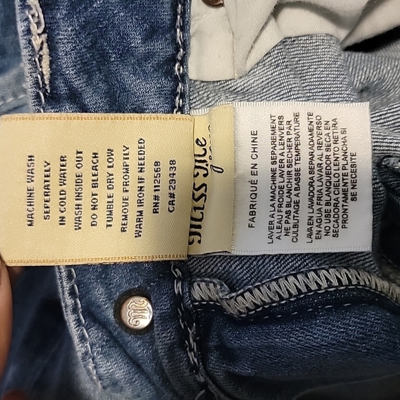 Miss Me Boyfriend Capri Distressed Jeans 27 Light Blue - Picture 6 of 6